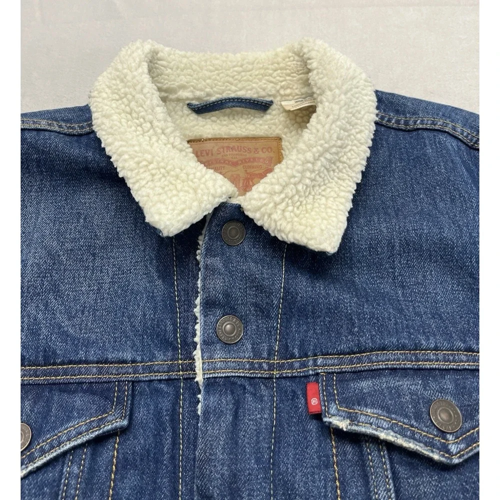 Levis Sherpa Trucker Jacket Men Large Blue Wash Type III Snap Button Whisker